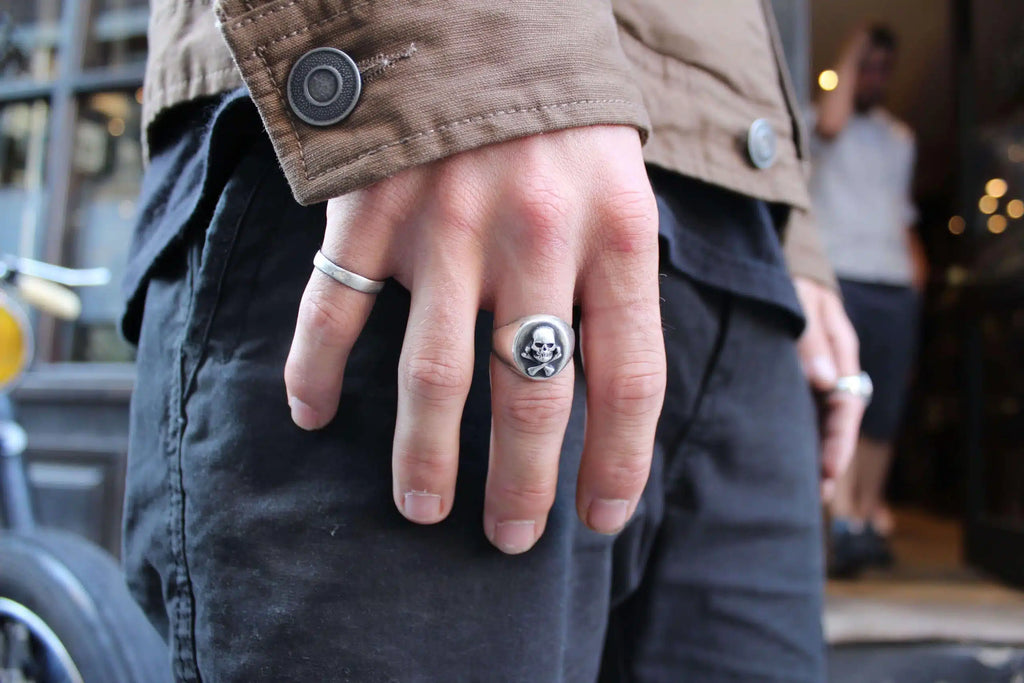 All Silver Skull & Crossbones Signet