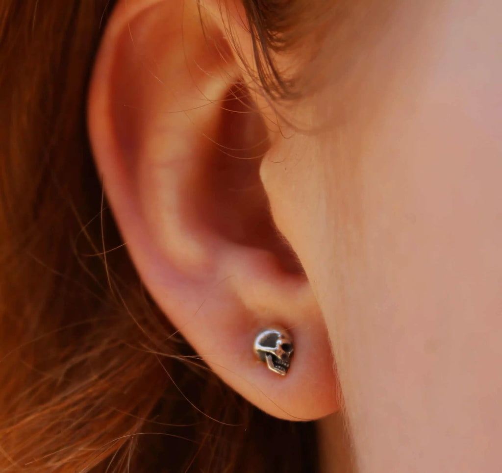 Profile Skull Ear Stud (Single)