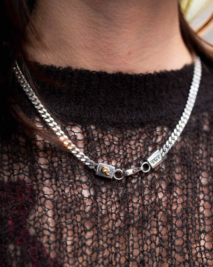 Flat Curb Chain Necklace With 18ct Gold Skull